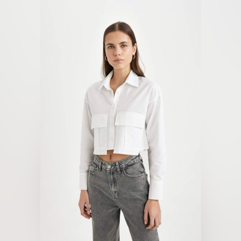 Nwt Grey Lab white Button-Up Blouse‎ cropped